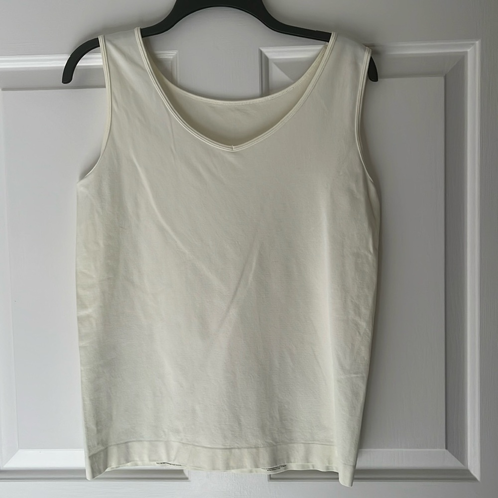 Chico's Cream Fitted Sleeveless Tank Top Great for Layering